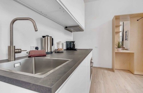 Amager Apartment | Studio Hotel Apartment | Private Bathroom & Private kitchen