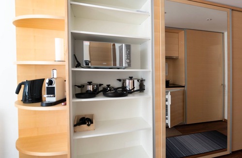 Champfer Apartment | Studio Hotel Europa Apt 411