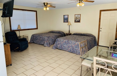 Milam Hotel | Studio hotel unit with kitchen