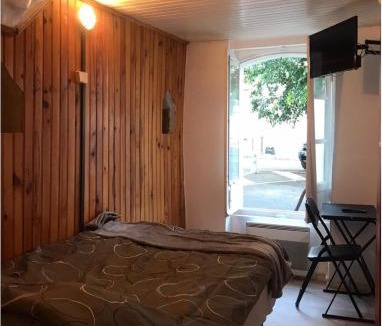 Agen Apartment | Studio hypercentre à 2 pas de la gare Appt n°1
