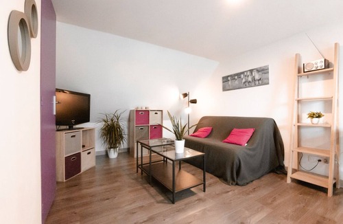 Baudre Apartment | Studio, ideally located in Normandy