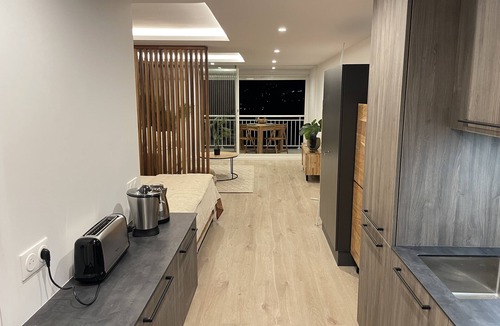 Cul de Sac Apartment | Studio Iguana