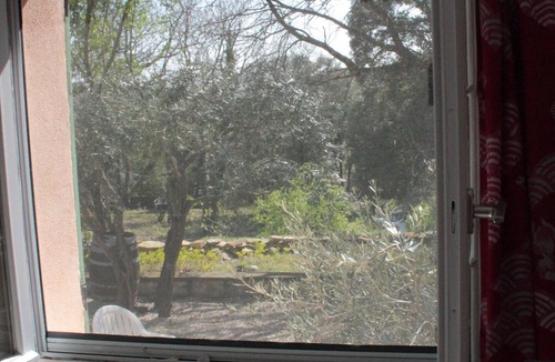 Vallabrix House | studio in a village near Uzes