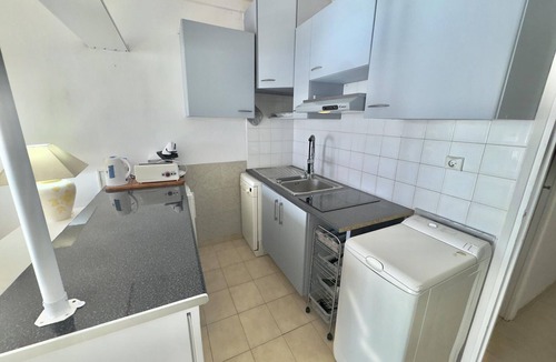 Almadraba-Canyelles Apartment | Studio in Canyelles with parking - Sea view, up to 4 guests