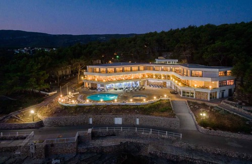 Island Hvar Apartment | Studio in close proximity to the sea