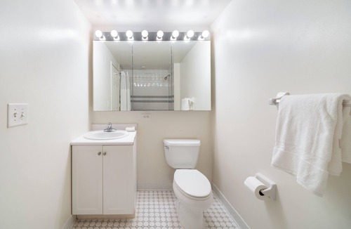 Downtown Jersey City Apartment | Studio in Downtown Jersey City near NYC
