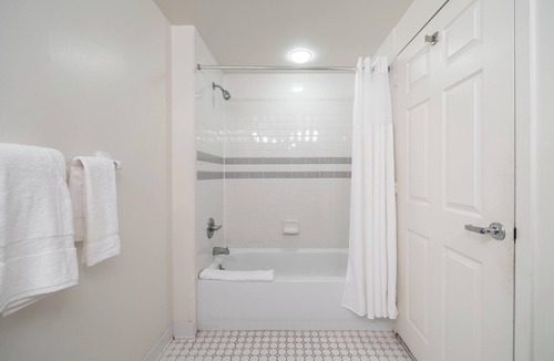 Downtown Jersey City Apartment | Studio in Downtown Jersey City near NYC