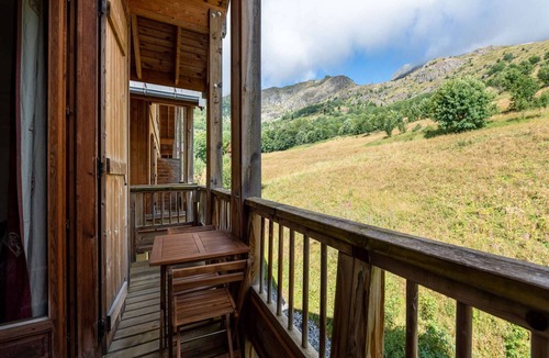 Saint-Sorlin-d'Arves Apartment | Studio in Alps with Pool & Near Ski Resort