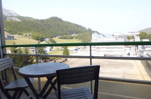 Eaux-Bonnes Apartment | Studio in Gourette - 4 ppl, balcony, 150m from slopes