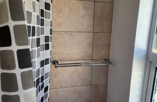 Stone Apartment | Studio in Greenhithe