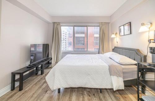 Shaughnessy Village Apartment | Studio in heart of DT,walk to 2 metros,Concordia