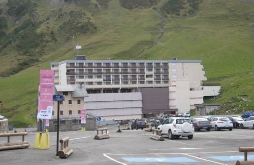 La Mongie Apartment | Studio in La Mongie, 5 people all comfort at the foot of the slopes, covered parking