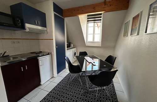 La Roche-Posay Apartment | Studio in La Roche-Posay with Pool and WIFI