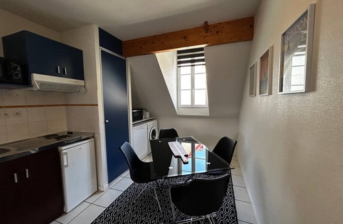 La Roche-Posay Apartment | Studio in La Roche-Posay with Pool and WIFI