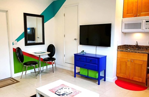 Hendricks and Venice Isles Apartment | Studio in Las Olas Near FL Beach