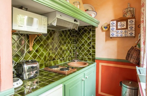 Montbrun-les-Bains Apartment | Studio in Montbrun Castle with Pool