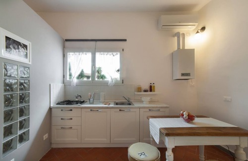 San Frediano Apartment | Studio in Oltrarno perfect for those traveling alone or in a couple.