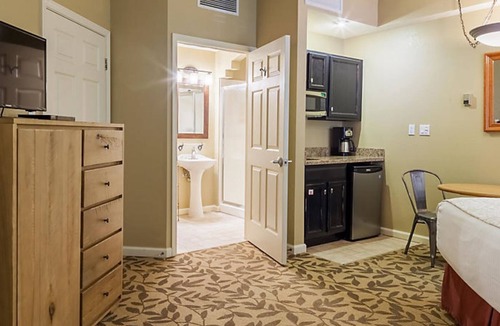 Big Cedars Resort | Studio in Paradise Point