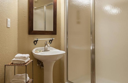 Big Cedars Resort | Studio in Paradise Point