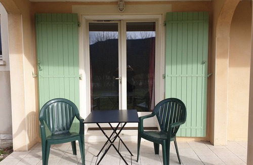Montbrun-les-Bains Apartment | Studio in the residence le hameau des sources