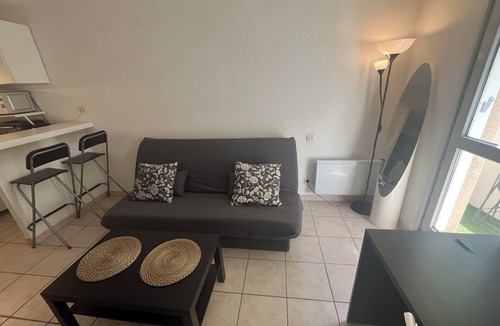 Compans-Caffarelli Apartment | Studio in the center of Toulouse, 7 minutes by bike from Place Saint Pierre