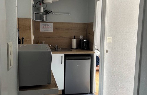 Gannat Apartment | Studio in the center of town. In the heart of Auvergne!