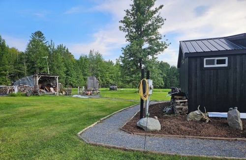 Monkton House | Studio in the country w/Hot Tub