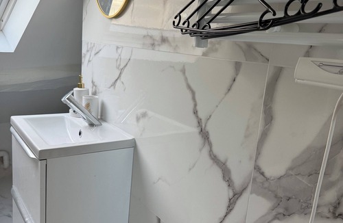 Rambouillet Apartment | STUDIO in the heart of downtown Rambouillet/WI-FI