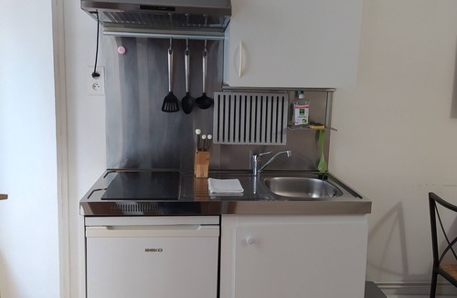 Quartier Sainte-Avoye Apartment | Studio in the Heart of Paris