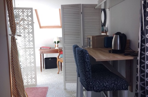 Saint-Brisson Apartment | Studio in the Morvan