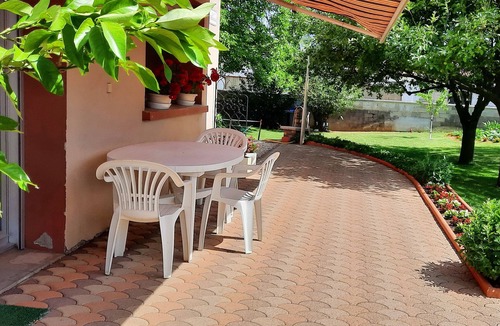 Sermange Apartment | Studio in the quiet and bright countryside