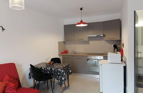 Arreau Apartment | Studio in the village of Arreau