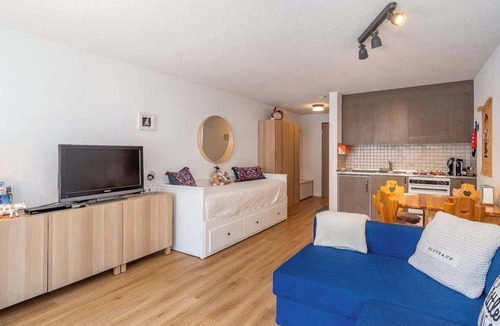 Oey Apartment | Studio in Vacation Center | with Balcony & BBQ