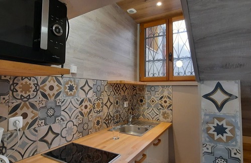 Belvedere Apartment | Studio in village with breathtaking valley views