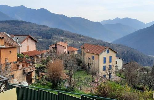 Belvedere Apartment | Studio in village with breathtaking valley views