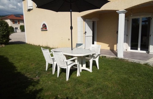 Lompnes House | Studio indépendant 40m² avec jardin privé