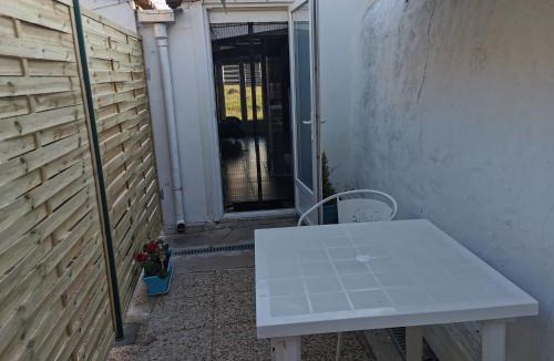 Bourgneuf-en-Retz Apartment | Studio indépendant à BOURGNEUF-EN-RETZ vue sur les Marais à 5 mn des plages