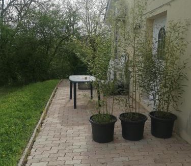 Salles-la-Source Apartment | studio indépendant