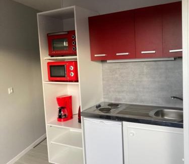 Heuze - Saint-Georges Apartment | studio indépendant 800 m de la gare du Mans