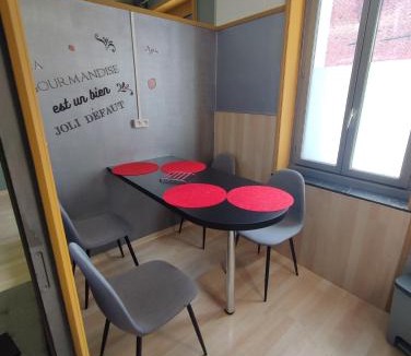 Le Cateau-Cambresis Apartment | Studio indépendant accès direct autonome.