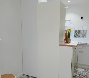 Malpasse Bed & Breakfast | Studio indépendant Chez l'hôte - possibilité parking gratuit - 5 min Métro accès rapide toute la Ville - 15 min Elyamaje