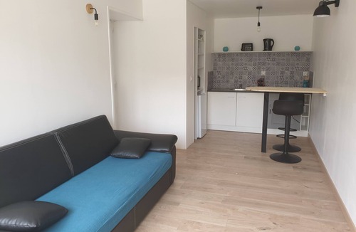 Bressuire Apartment | Studio Indépendant