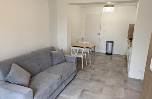 Cesson-Sevigne Apartment | Studio indépendant en rez-de-jardin