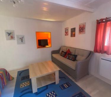 Molieres-sur-Ceze Bed & Breakfast | Studio indépendant privatif