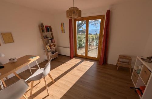 Saint-Pierre-d'Albigny Bed & Breakfast | Studio indépendant chez habitant