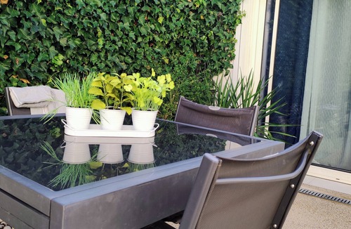 Castelnau-le-Lez Apartment | Studio ind. in villa Castelnau center, pkg free ext, near cl. du Parc.