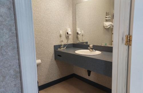 Galloway Hotel | Studio Inn and Suites