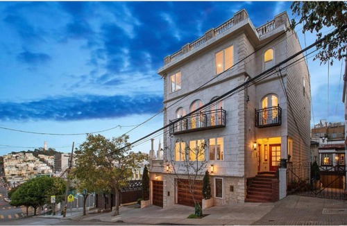 Russian Hill Apartment | Studio inside a world famous building
