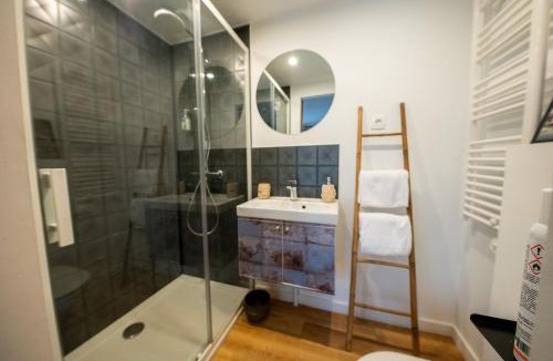 Quartier du chateau Apartment | Studio Insolite Viking