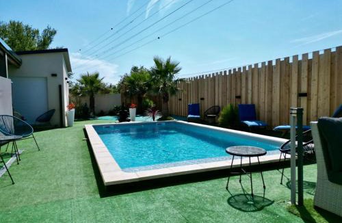 Portet-sur-Garonne Apartment | Studio jacuzzi prive piscine commune